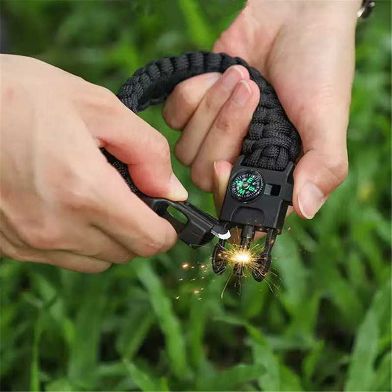 Vijf in één kompasarmband met  - Fire Starting Kit recensie en prijs